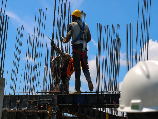Will Construction Workers Walk? Implications of the Vaccine Mandate